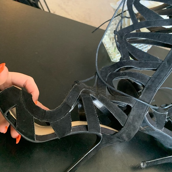 FASHION NOVA Strappy heels - Picture 3 of 5